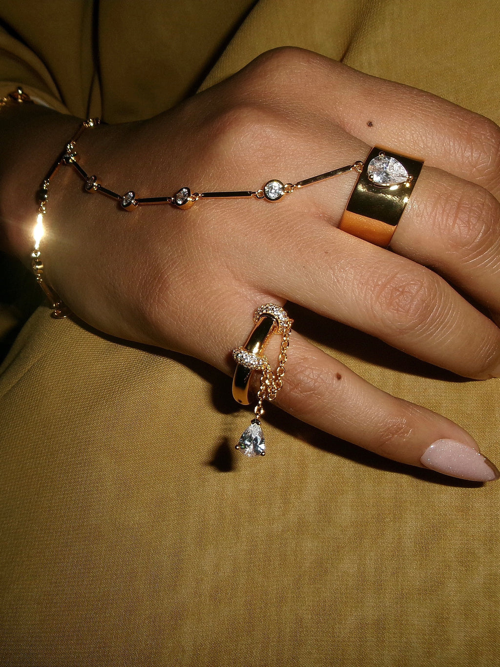 Goddess Aura Hand Chain