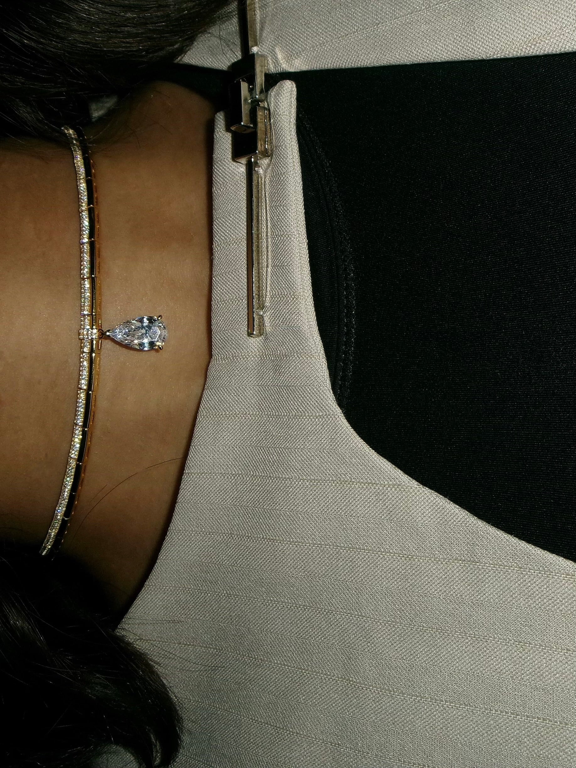 Dancing Pear Choker